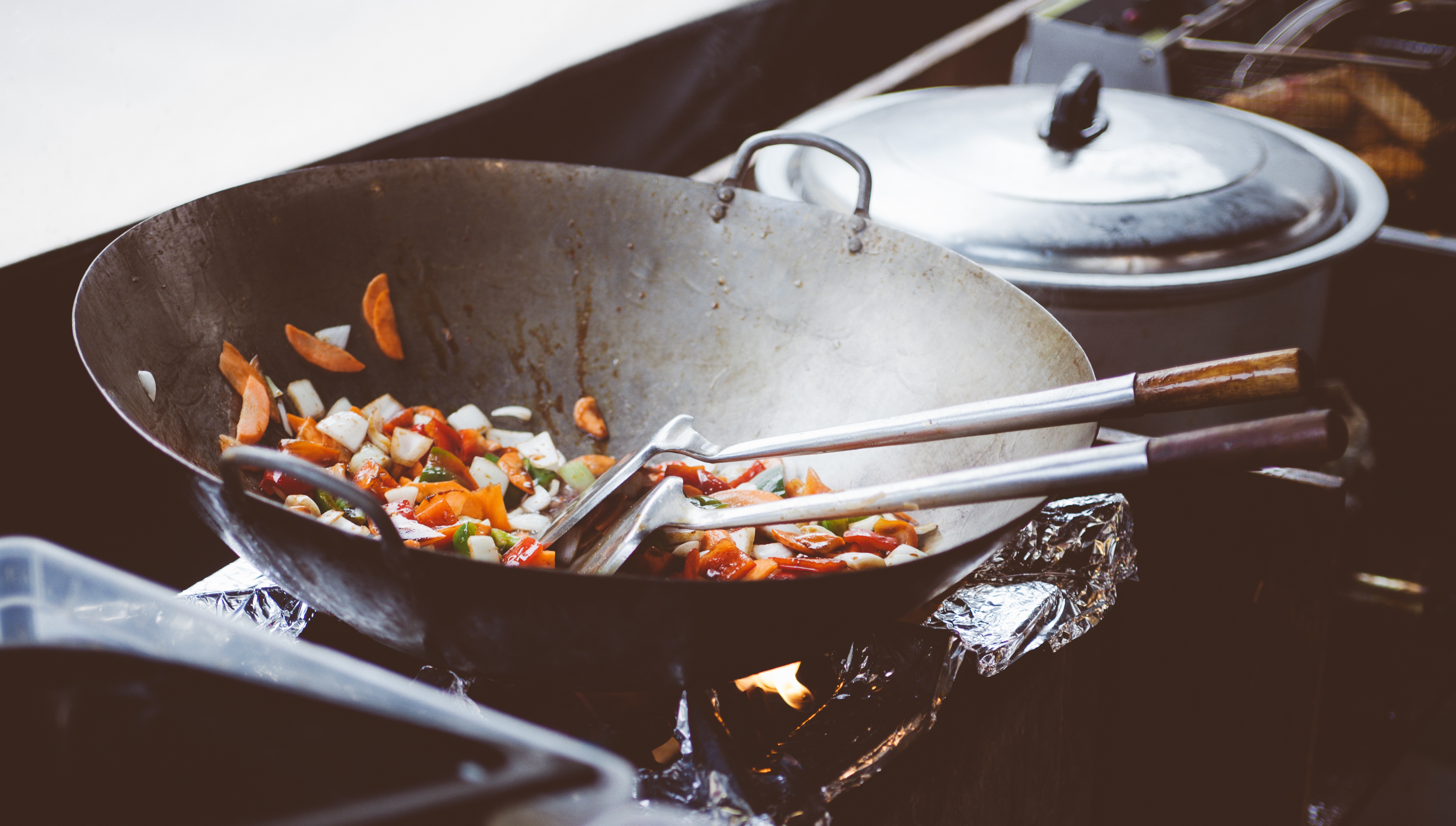 Is het voor de vrouw verplicht om te koken? | Fitrah Tawheed
